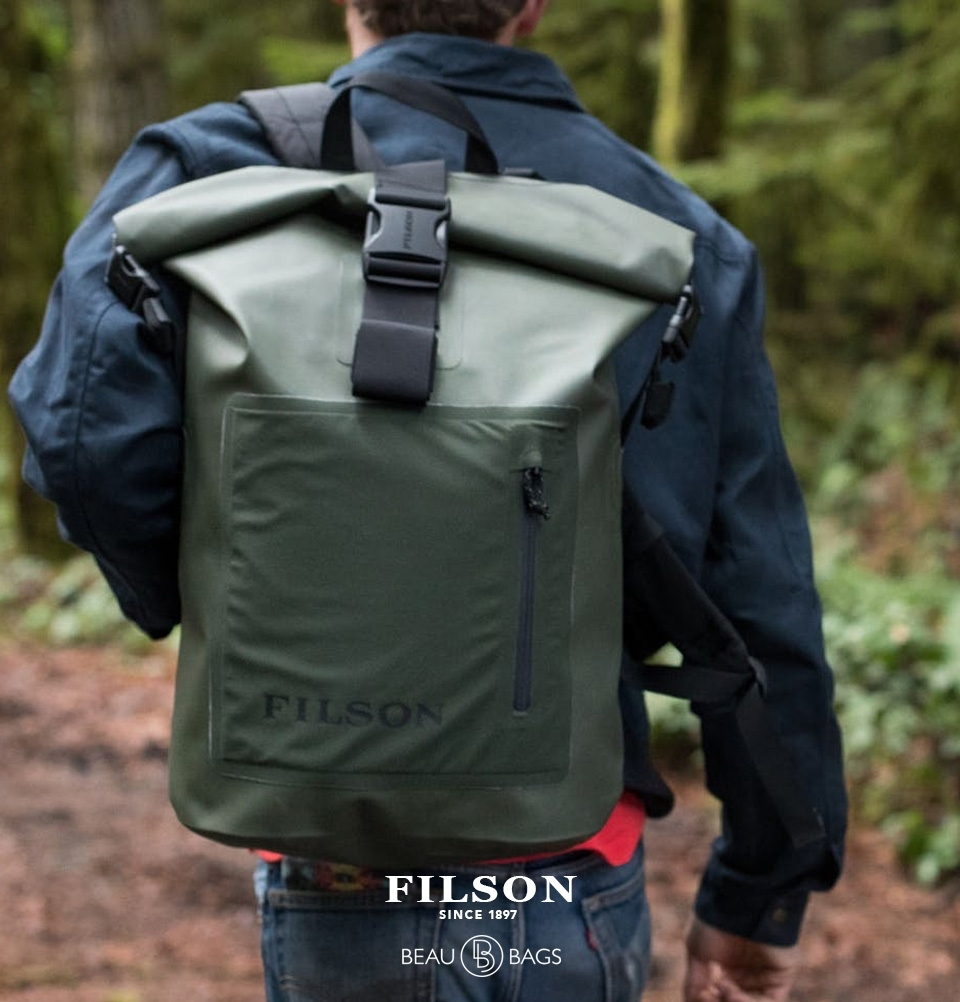 Filson Dry Messenger Bag Green, keeps your gear dry in any weather