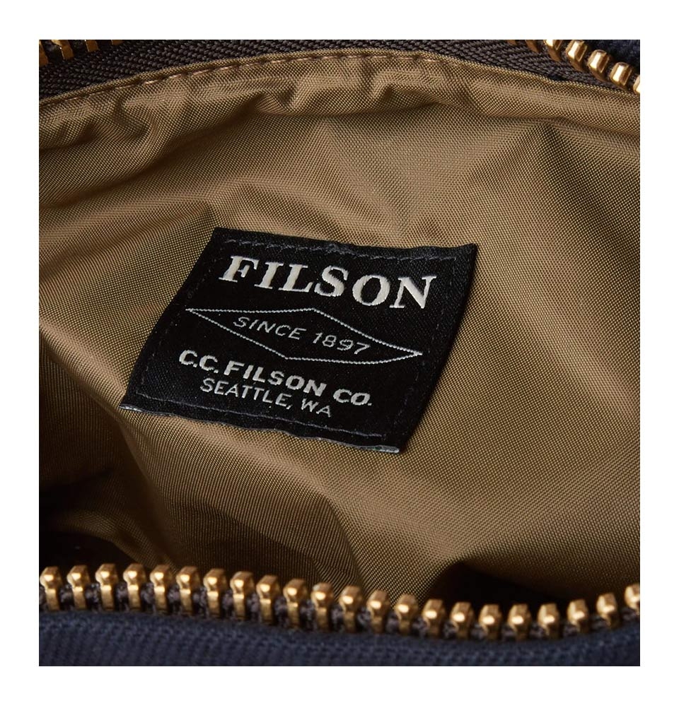 filson travel pack kit