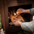 Weltevree-Outdooroven-Self-feeding-fire-upside-down-fire-Swiss method-top-down-lighting-method