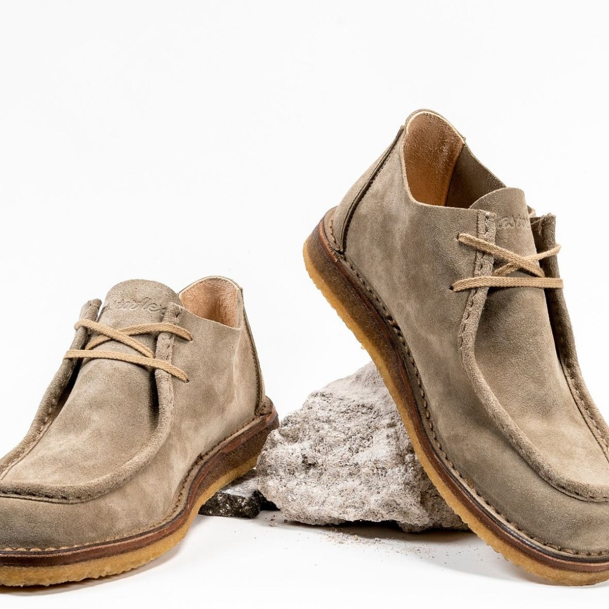 Astorflex Beenflex Moccasin Boot Stone, a timeless classic and a must-have for modern shoe enthusiasts