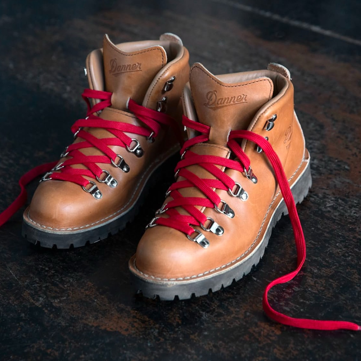 Danner Mountain Light GORE-TEX Boot Cascade Clovis, Setting the Standard with GORE-TEX Liners Since 1979