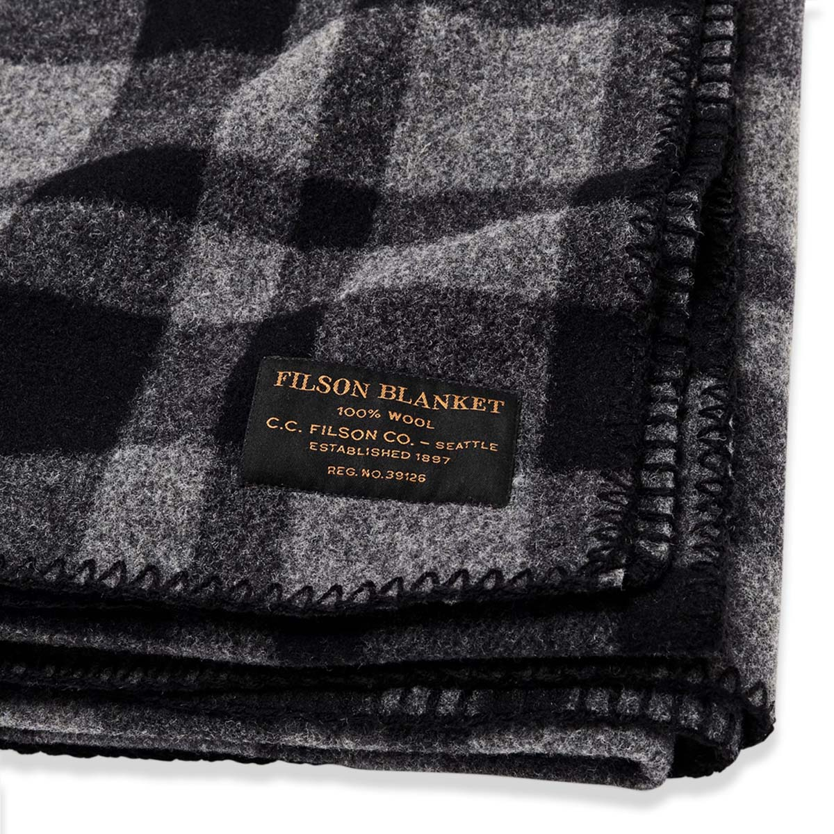 Filson Mackinaw Wool Blanket Charcoal Black, keeps you warm in any weather