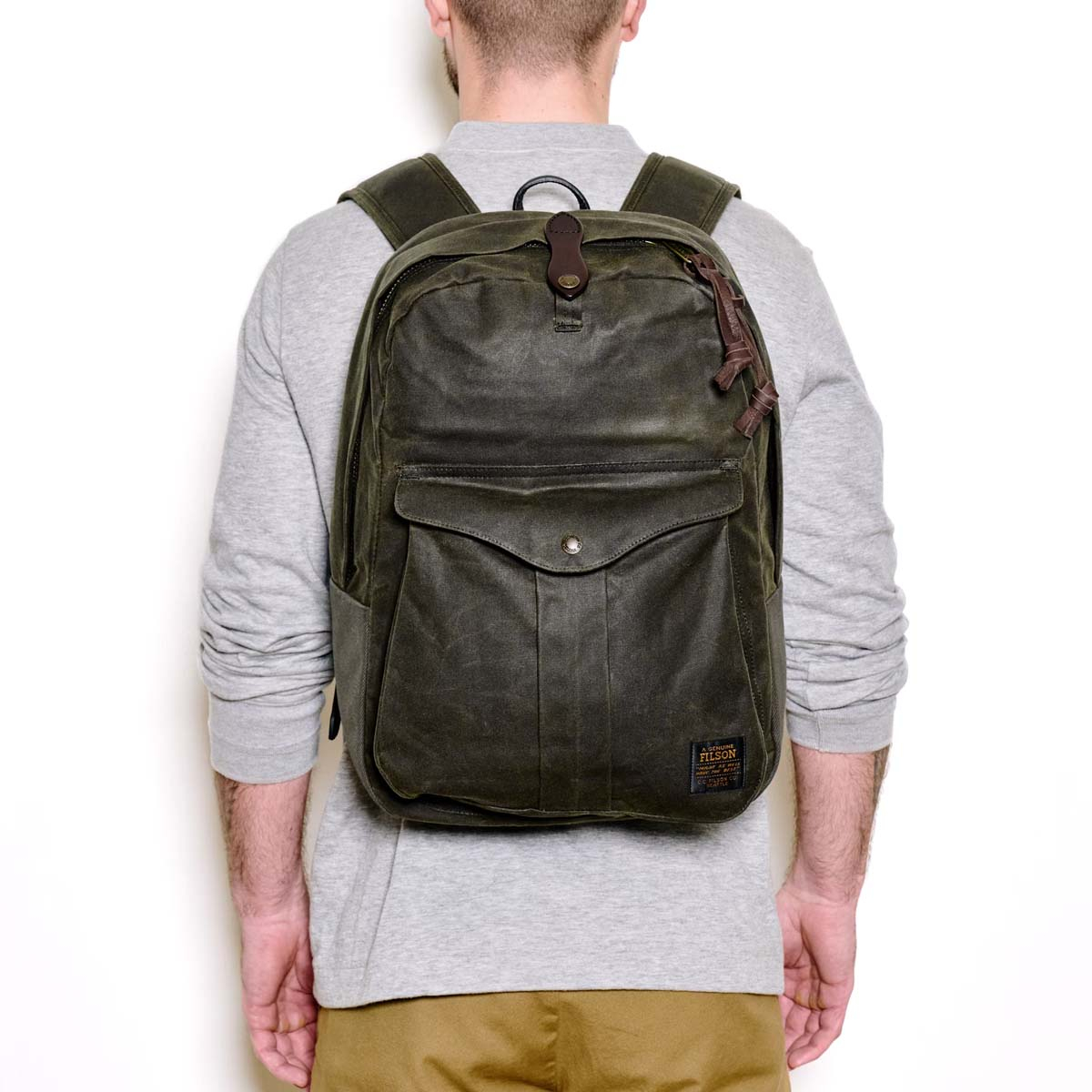 Filson Journeyman Backpack Otter Green, the best backpack for your vintage outfit