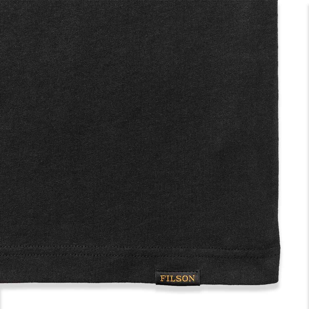 Filson Frontier Pocket T-Shirt Black, a heavy-duty shirt with a dry-hand feel that maintains its structure for season after season of wear