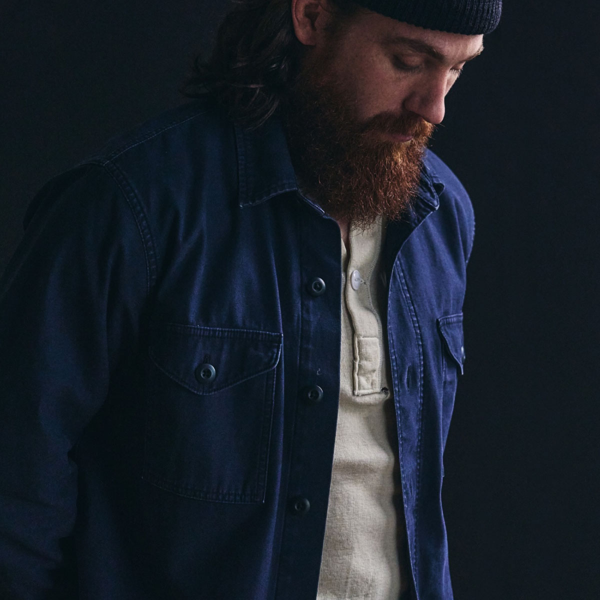 Filson Field Jac-Shirt Blue Mussel, Proven from desert to jungle. Made with premium reverse sateen fabric, a durable midweight cotton worn by generations of soldiers.