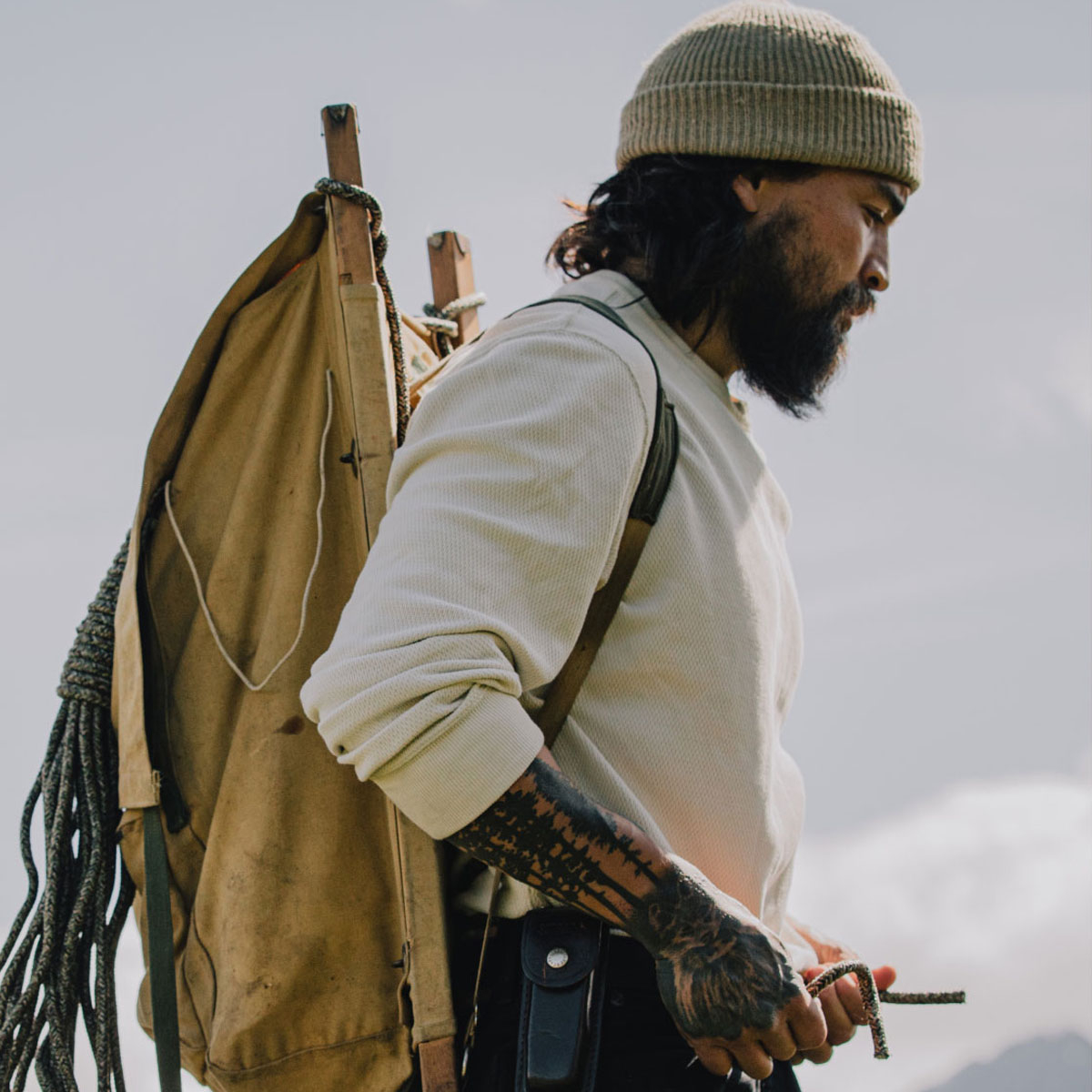 Filson Waffle Knit Thermal Crew Sand, Worn here together with Watch Cap Beanie Sawdust