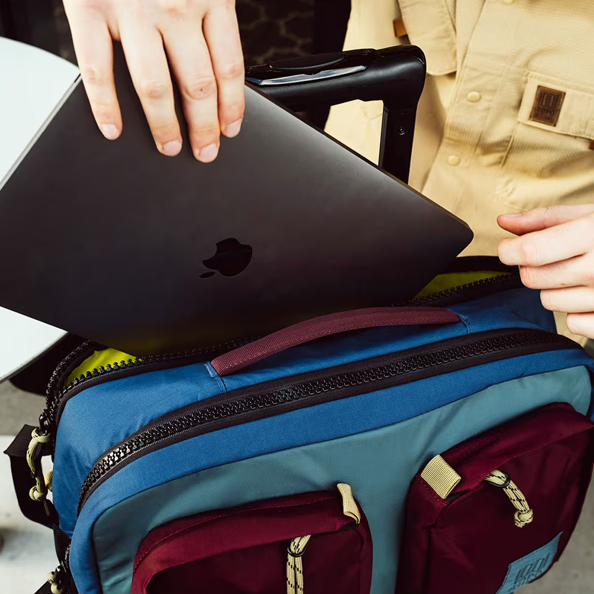 Topo Designs Global Briefcase Dark Denim/Burgundy, separate laptop compartment