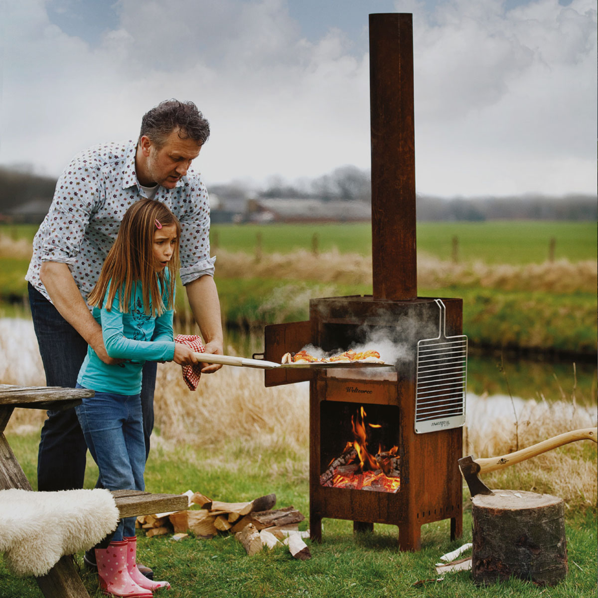 Weltevree Outdooroven, garden stove, pizza oven and barbecue in one!